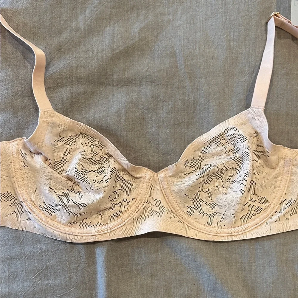 Natori Black and Light Pink Lace Bras 30C NWT - Picture 4 of 10
